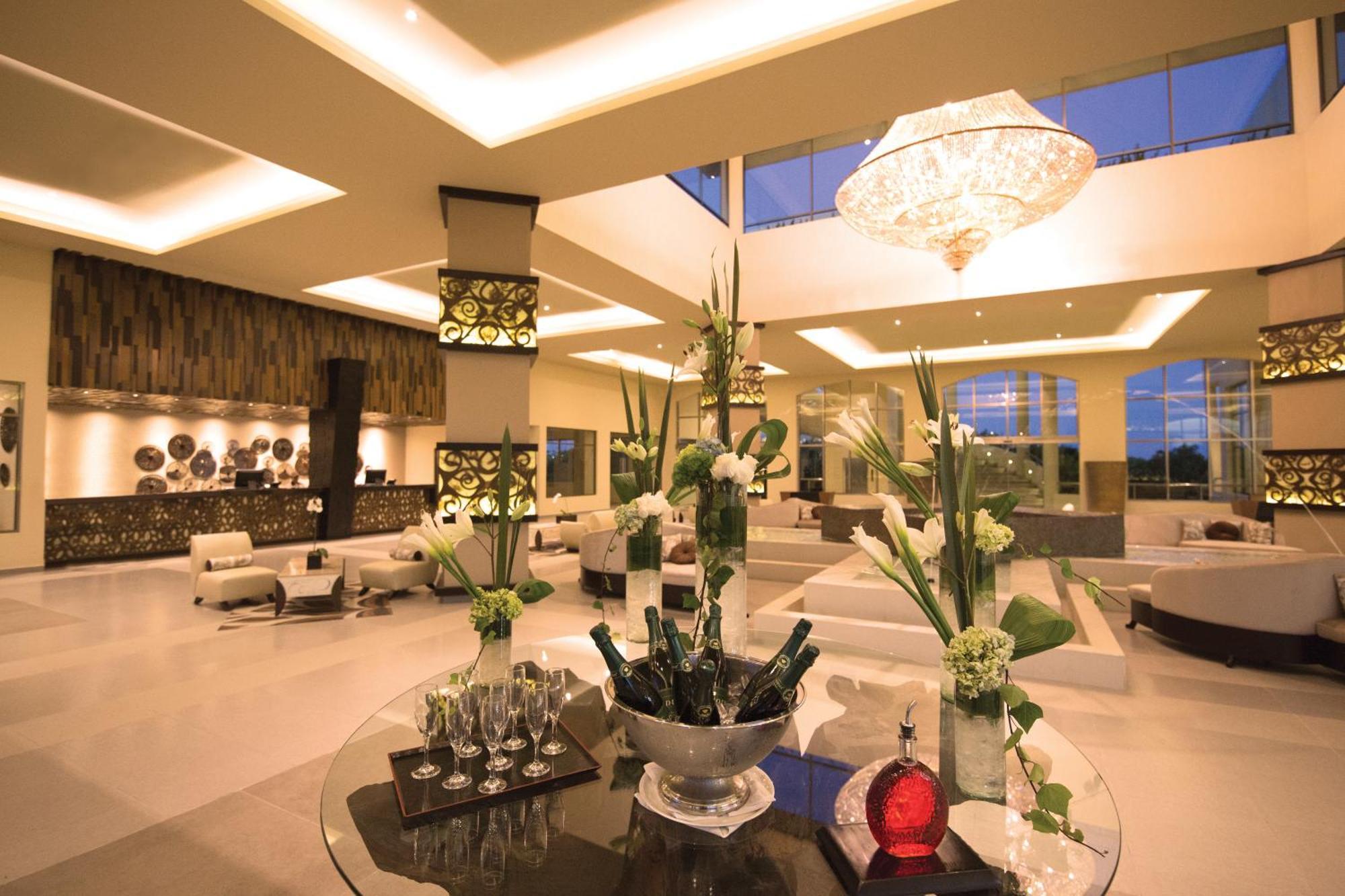 El Dorado Seaside Suites Catamaran, Cenote & More Inclusive (Adults Only) Xpu Ha Exterior photo