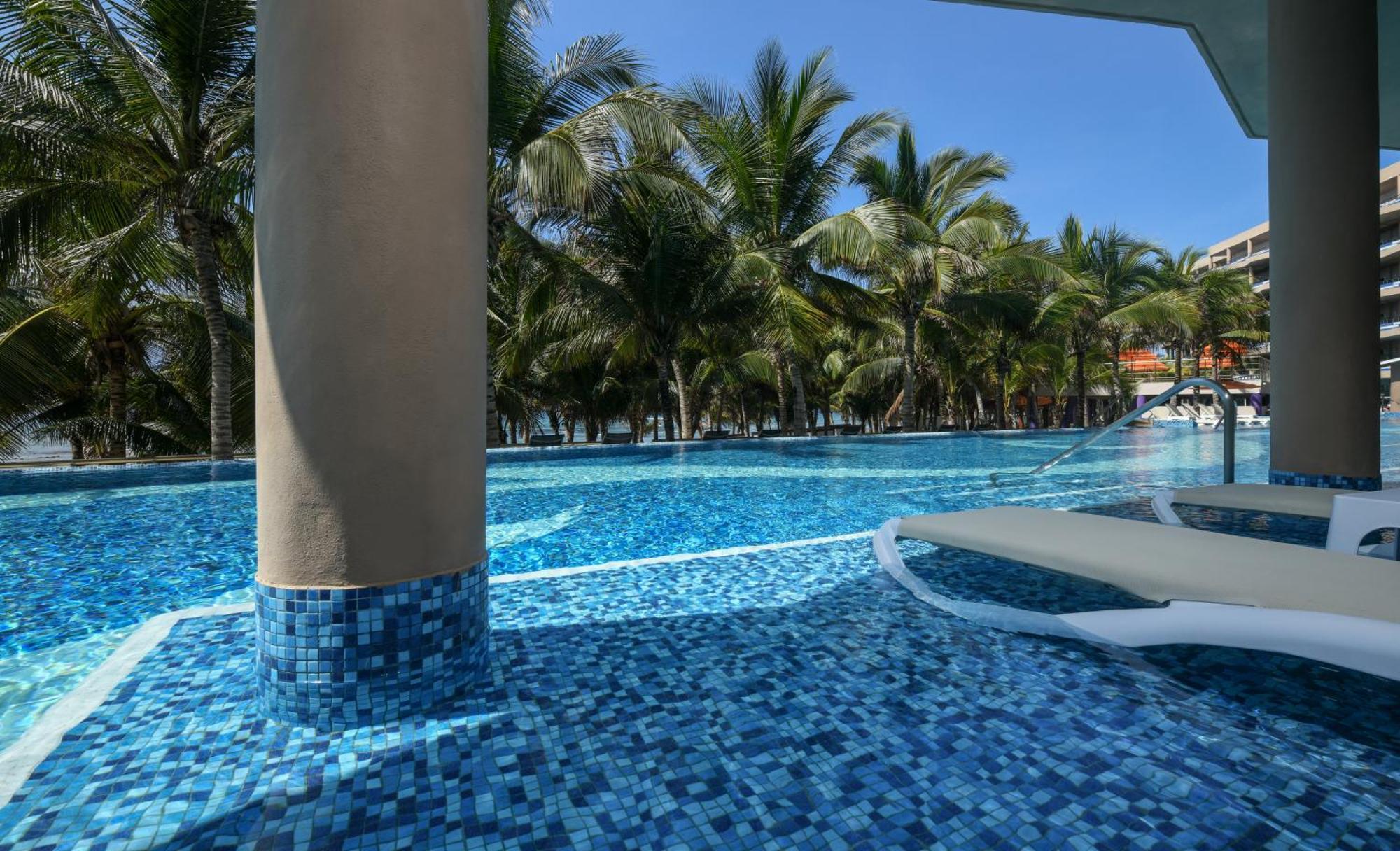 El Dorado Seaside Suites Catamaran, Cenote & More Inclusive (Adults Only) Xpu Ha Exterior photo