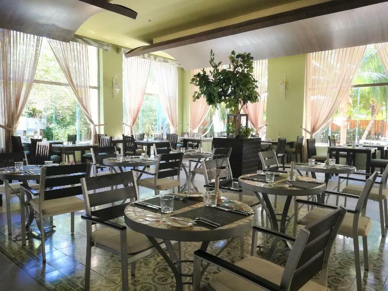 El Dorado Seaside Suites Catamaran, Cenote & More Inclusive (Adults Only) Xpu Ha Exterior photo